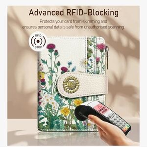 Floral RFID-Blocking Wallet